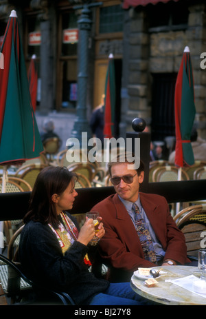 Belgi, belga, uomo donna belga, giovane, le Roy d'espagne ristorante cafe, grandplace, città di Bruxelles, la regione di Bruxelles capitale, Belgio, Europa Foto Stock