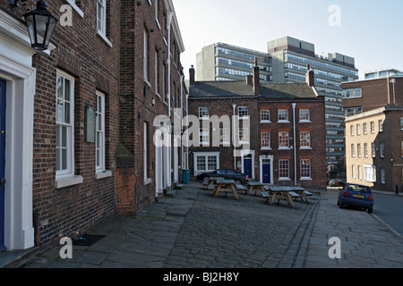 Paradise Square nel centro di Sheffield Inghilterra Regno Unito, proprietà georgiane elencate. Edifici elencati nell'area di conservazione Foto Stock