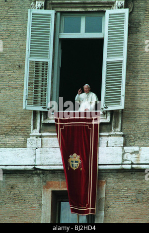 Papa Giovanni Paolo II benedice la folla a ST. PETERS SQUARE 15 Novembre 1993 Foto Stock