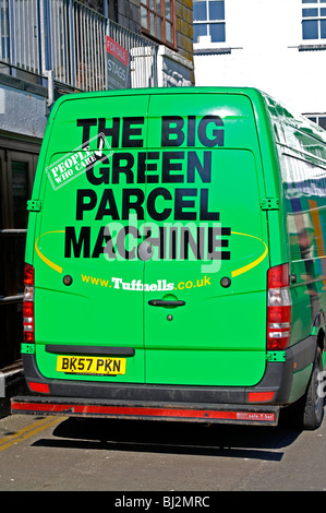 ' La grande parcella verde macchina ' una consegna la Tuffnells van Foto Stock
