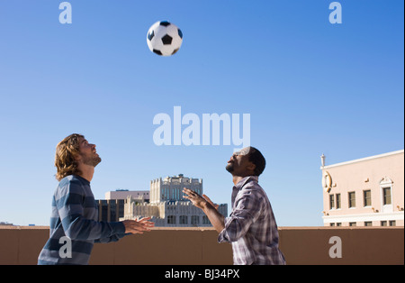 Gli amici sul tetto voce football Foto Stock