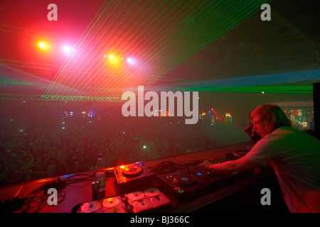 DJ Dominik Eulberg, mondo invernale 2010, techno festival in Sports Hall Oberwerth, Coblenza, Renania-Palatinato Foto Stock