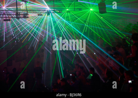 Laser show, mondo invernale 2010, techno festival in Sports Hall Oberwerth, Coblenza, Renania-Palatinato Foto Stock