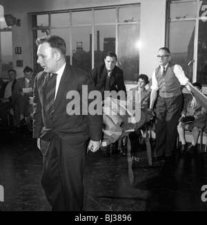 Primo concorso di aiuto, Mexborough, South Yorkshire, 1961. Artista: Michael Walters Foto Stock