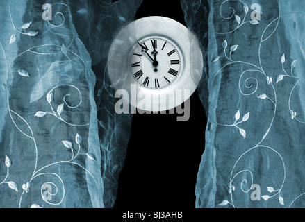 Orologi Vintage e veli blu Foto Stock