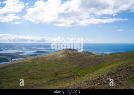 Vista di Faxafloi Bay da Mt. Esja a sud-ovest di Islanda Foto Stock