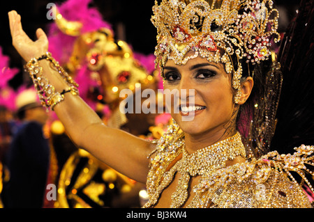 La ballerina di Uniao da Ilha scuola di samba al Carnevale di Rio de Janeiro 2010, Brasile, Sud America Foto Stock