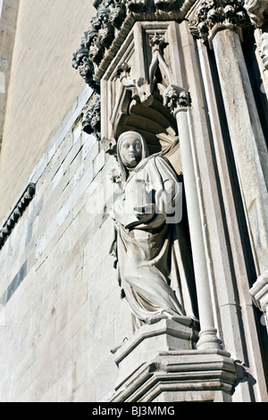 La chiesa gotica di San Francesco alle Scale, 1323, facciata da Giorgio Orsini da Sebenico, Ancona, Marche, Italia Foto Stock