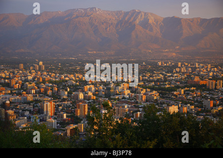 Atmosfera serale, Santiago de Chile, Cordigliera de los Andos, Cile, Sud America Foto Stock