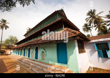 India Kerala, Calicut, Kozhikode, Kuttichira, Mishkal moschea, ricostruito dopo il portoghese ha bruciato giù nel 1510 Foto Stock