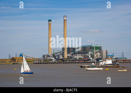 Tilbury B Carbone Power Station, Essex, sul fiume Tamigi da Anzio, England, Regno Unito, Europa Foto Stock