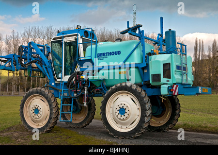 Berthoud Boxer 4000 Irroratrice raccolto - Francia. Foto Stock