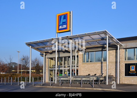 Supermercato ALDI. Il vecchio Showground, Kendal Cumbria, England, Regno Unito, Europa. Foto Stock