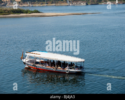 Viste dalle rive del fiume Nilo in Egitto Foto Stock