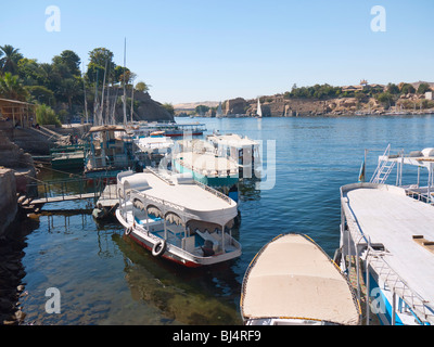 Viste dalle rive del fiume Nilo in Egitto Foto Stock