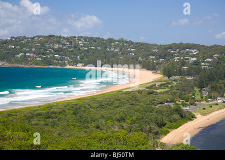 punta di Barrenjoey che guarda a sud su Palm Beach e Pittwater sulla penisola delle spiagge settentrionali di Sydney, NSW, Australia Foto Stock