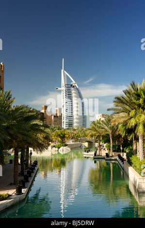 Il Burj Al Arab hotel di 7 stelle, Jumeirah, Dubai, Emirati Arabi Uniti, Medio Oriente Foto Stock