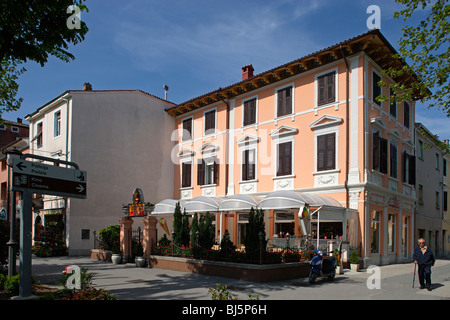 Izola,Isola,città vecchia,case tipiche,stile italiano,Slovenia Foto Stock