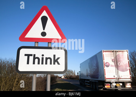 Pensa! Cartello stradale, Cambridgeshire Regno Unito Foto Stock