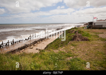 Regno Unito, Inghilterra, Norfolk, Happisburgh, in mancanza di erosione costiera difese Foto Stock