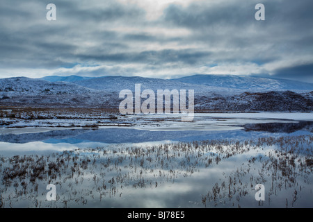 La Scozia, Highlands scozzesi, Loch un' Chuilinn. Le sottili sfumature di una metà di inverni di giorno Foto Stock