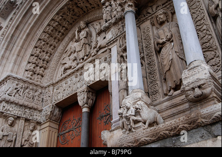 Dettaglio del Saint Trophime chiesa in Arles Francia Foto Stock