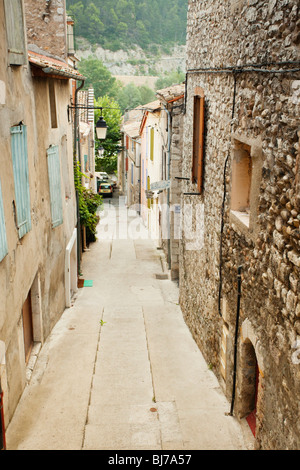 Strada in una città antica, Provenza Foto Stock