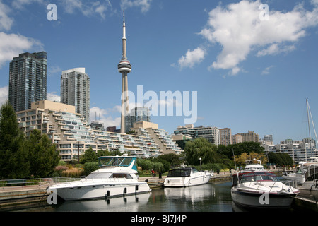 Toronto waterfront con la CN Tower Foto Stock