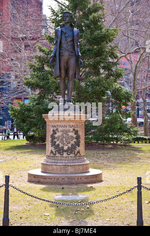 Statua di Nathan Hale a City Hall di New York City Foto Stock