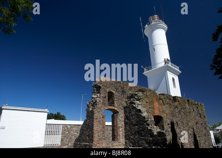 Le rovine di san francisco convento e faro Barrio Historico Colonia del Sacramento Uruguay Sud America Foto Stock