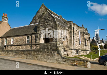 Dh Andrew Carnegie Museum DUNFERMLINE FIFE Andrew Carnegie Birthplace Museum heritage center building Foto Stock