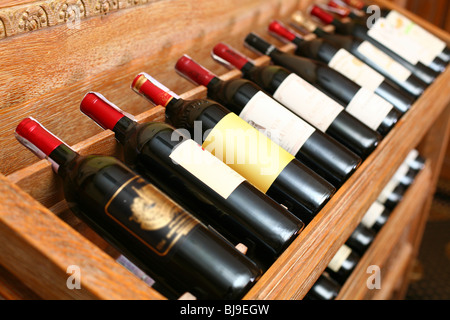 Closeup colpo di wineshelf. Foto Stock