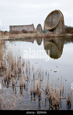 Specchi di suono, Dungeness, Kent. Costruito 1920s per il rilevamento precoce di avvicinamento di aerei nemici. Foto Stock