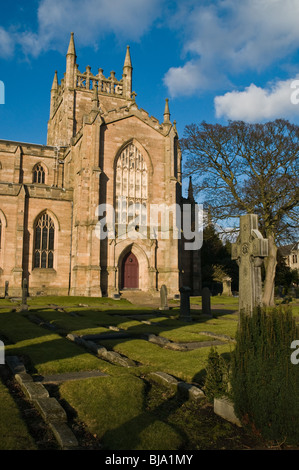 dh Dunfermline Abbey DUNFERMLINE Fife Dunfermline Abbey navata sud e. cimitero scotland edifici storici cimitero Foto Stock