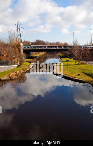 Una sezione del canale di sheffield sheffield south yorkshire England Regno Unito Foto Stock