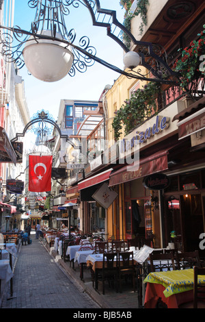 Nevizade Street, quartiere di Beyoglu, Istanbul, Turchia Foto Stock