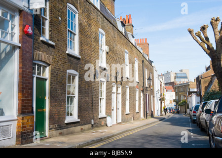 Hampstead , Londra , Perrin's Lane , terrazzamenti a due piani cottages vecchia come 1746 , vecchia strada principale da High Street per la Chiesa Foto Stock