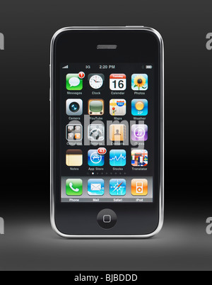 Apple iPhone 3GS 3G smartphone con applicazioni visualizzate sullo schermo isolato con percorso di clipping su sfondo nero Foto Stock