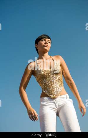 Sfilata di moda con vestiti da ALCARAVANERAS ZONA COMERCIAL presso la spiaggia Playa Alcaravaneras Giugno 13, 2009 in Spagna Foto Stock