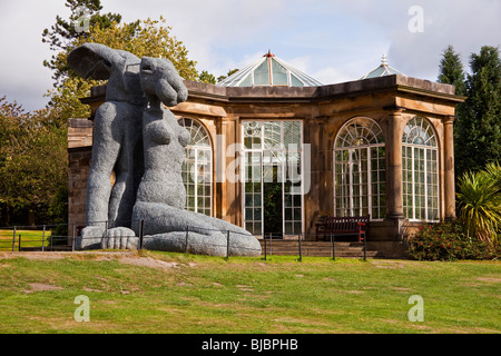 Una scultura di coniglio a yorkshire sculpture park Foto Stock