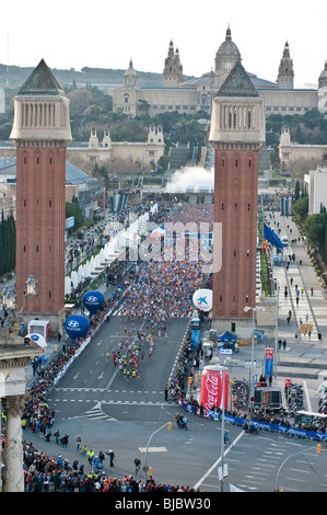 Ai partecipanti alla Maratona di Barcellona 2010. Foto Stock