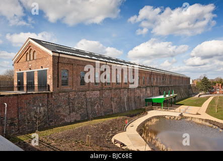 Il primo treno reale versato al Parco Wolverton housing project in Milton Keynes Foto Stock