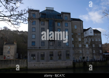 Riverside magazzini convertito in appartamenti in bagno, Somerset REGNO UNITO Foto Stock