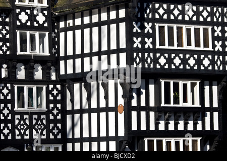 Il pacchetto Casa, su Bridgewater Canal, Worsley, Salford, Greater Manchester, Regno Unito Foto Stock