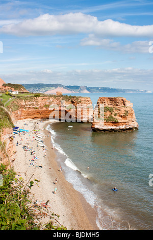 Affacciato sulla baia di Ladram, Devon England Regno Unito Foto Stock