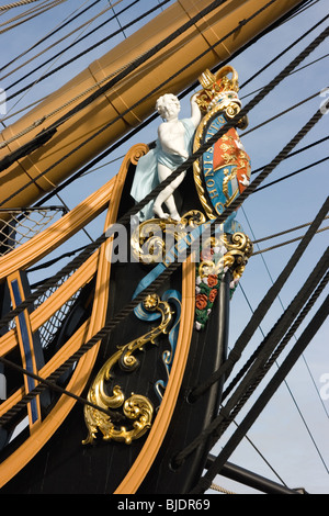 La prua con un cherubino polena di HMS Victory (Ammiraglio Lord Nelson nave ammiraglia nella Battaglia di Trafalgar 1805) a Portsmouth Foto Stock