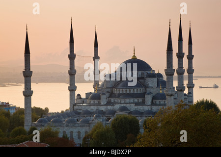 La Moschea Blu, Sultan Ahmet Mosque 1609-1616, quartiere di Sultanahmet, Istanbul, Turchia Foto Stock