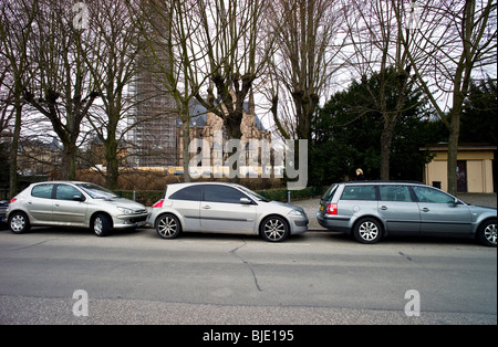 3 auto parcheggiate, Strasburgo, Alsazia, Francia, Europa Foto Stock