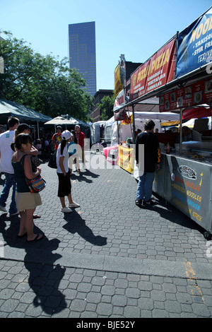 Portland Oregon grattacieli Skidmore Mercato e Festival della Comunità Foto Stock