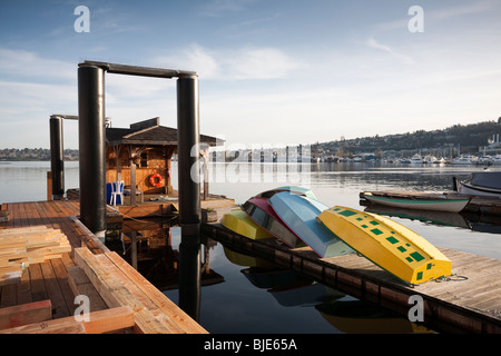 Il Lago Union Water Taxi al Centro per barche di legno - Seattle, Washington Foto Stock